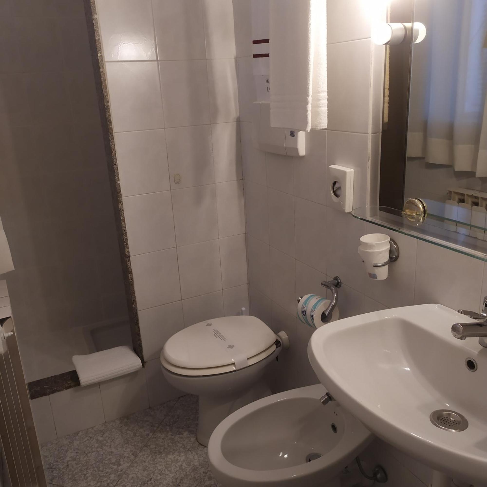 Torre Hotel 2*